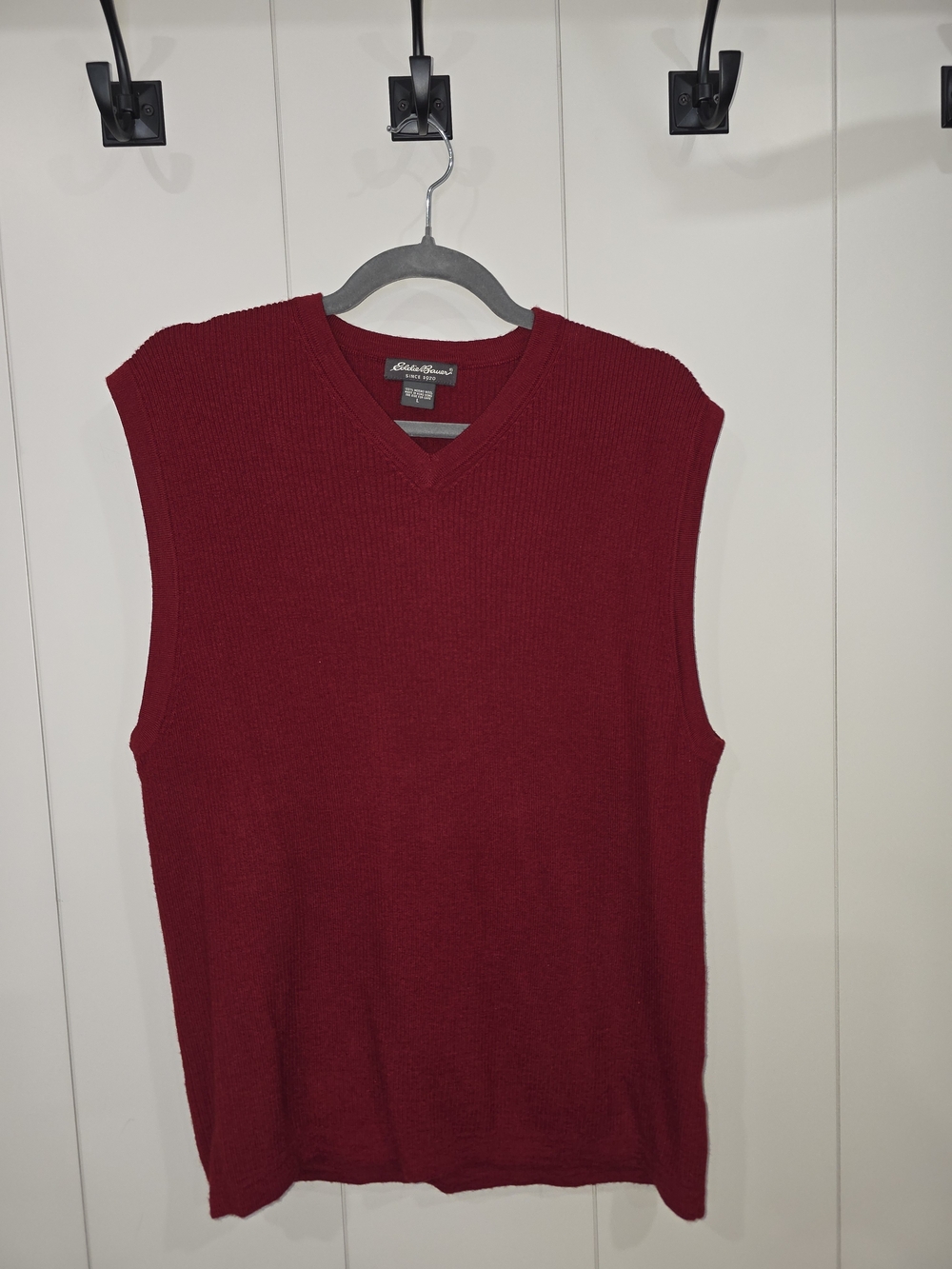 Eddie Bauer Men's V-Neck Knit Sweater Vest - Burgundy